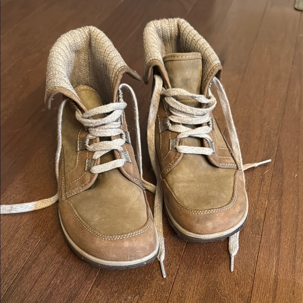 Chacos Women’s Tan Boot Shoes